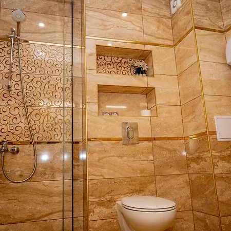 Lucky 2* Veliko Tarnovo