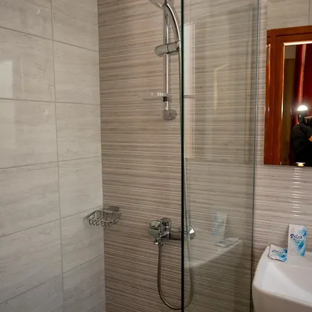 Lucky Hotel 2*